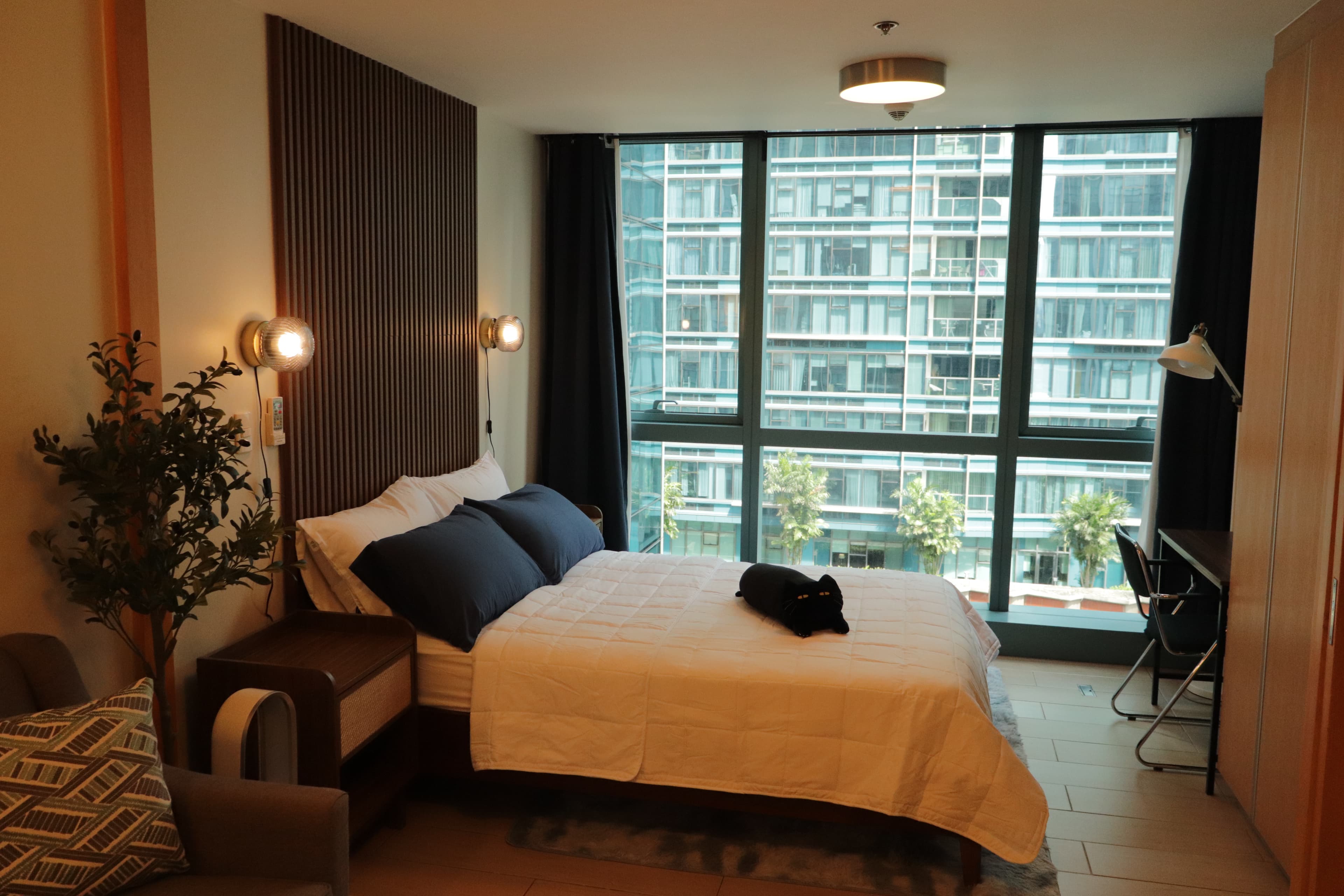 Wake Up to the BGC Skyline
